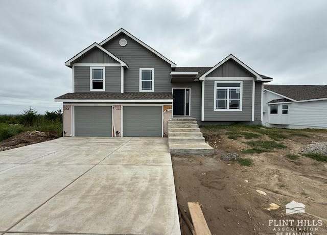 Property at 1308 Sandusky Dr, Junction City, KS 66441, 4 beds, 3 baths