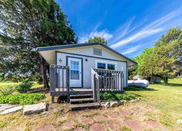 Property at 11105 High Ridge Dr, Manhattan, KS 66503, 2 beds, 1 bath