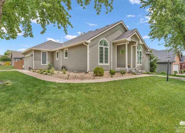 Property at 7710 SW 27th St, Topeka, KS 66614, 4 beds, 3 baths