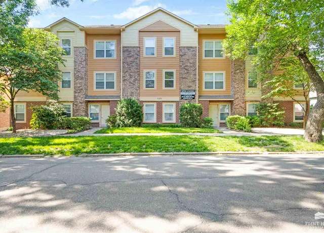 Property at 1121 Thurston St, Manhattan, KS 66502, 24 beds, 23 baths