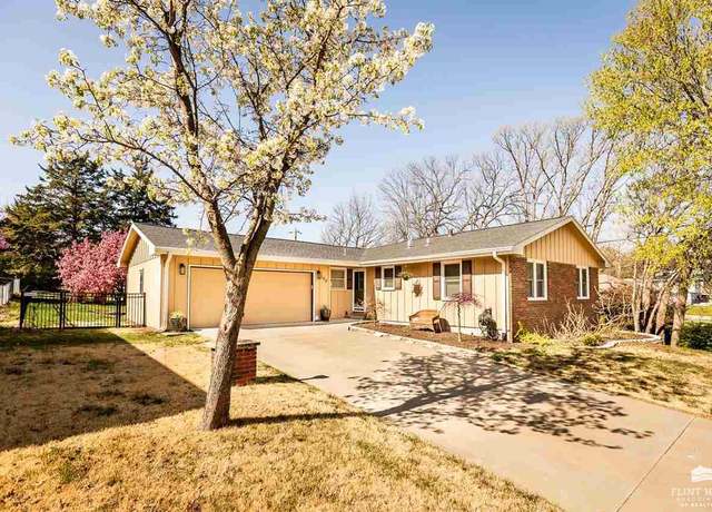 Property at 108 S Dartmouth Dr, Manhattan, KS 66503, 4 beds, 3 baths