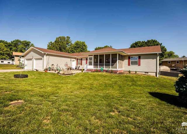 Property at 1018 Bayview Cir, Milford, KS 66514, 3 beds, 2 baths