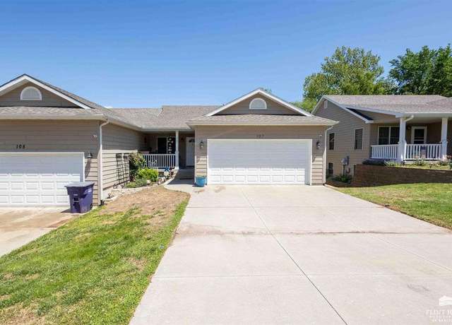 Property at 107 Wildcat Way, St. George, KS 66535, 4 beds, 3 baths