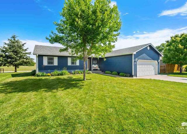 Property at 1304 18th St, Wamego, KS 66547, 5 beds, 2.5 baths