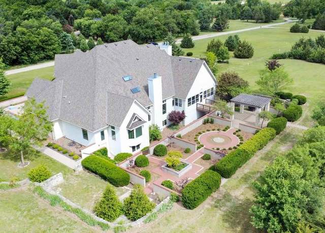 Property at 2448 Haven Dr, Abilene, KS 67410, 5 beds, 5.5 baths