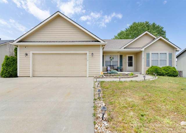 Property at 1112 Meadowbrooke ln Ln, Junction City, KS 66441, 4 beds, 3 baths