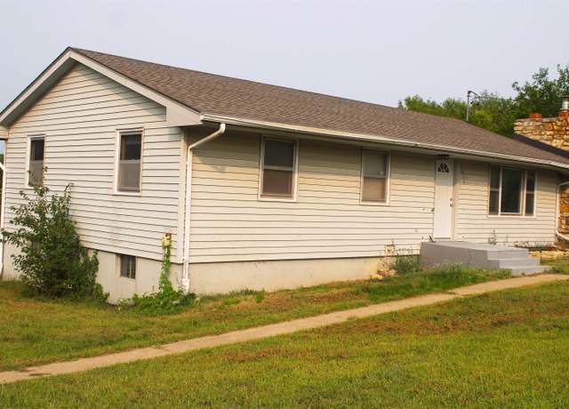 Property at 9012 Blue Ridge Rd Rd, Manhattan, KS 66503, 3 beds, 2 baths