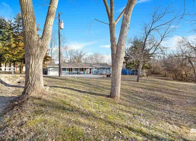 Property at 16880 Ebel Rd, Wamego, KS 66547, 4 beds, 2.5 baths