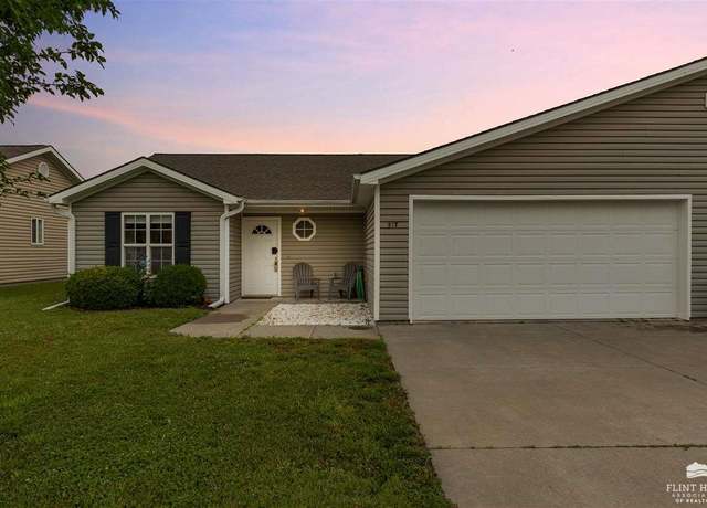 Property at 517 Stonedale Dr, Manhattan, KS 66503, 3 beds, 2 baths