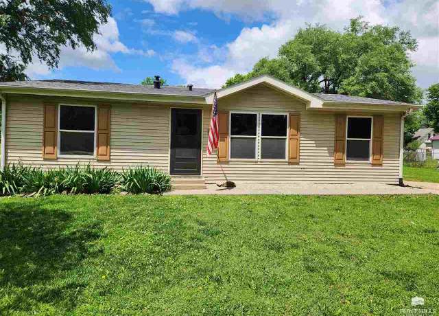 Property at 303 N 8th St, Herington, KS 67449, 3 beds, 2 baths