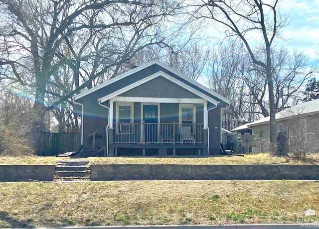 Property at 417 Bluemont Ave, Manhattan, KS 66502, 4 beds, 2 baths