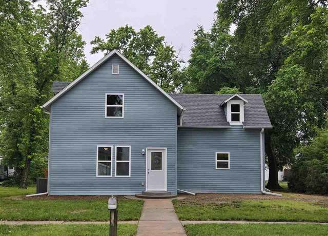 Property at 111 W 5th St, Solomon, KS 67480, 3 beds, 3 baths