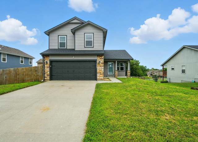 Property at 2607 Paige Ln, Junction City, KS 66441, 3 beds, 2.5 baths