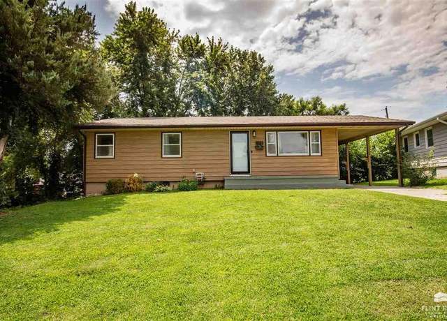 Property at 1023 Cottonwood St, Junction City, KS 66441, 3 beds, 1 bath