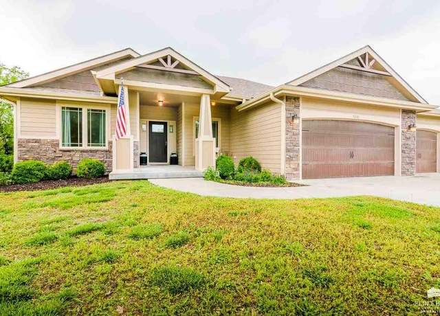 Property at 5630 Edgewater Rd, Wamego, KS 66547, 3 beds, 2 baths