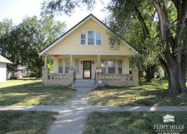 Property at 315 E Main St, Council Grove, KS 66846, 3 beds, 1 bath