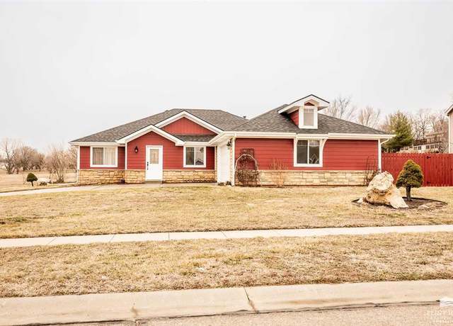 Property at 3102 Sage Dr, Junction City, KS 66441, 5 beds, 3 baths