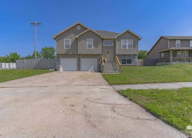 Property at 2718 Hackberry Dr, Junction City, KS 66441, 4 beds, 3 baths