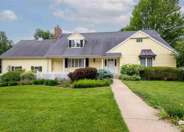 Property at 3009 Claflin Road Rd, Manhattan, KS 66503, 4 beds, 3 baths