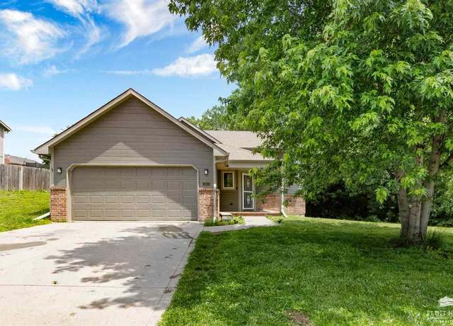 Property at 1021 Sandusky Dr, Junction City, KS 66441, 4 beds, 3 baths