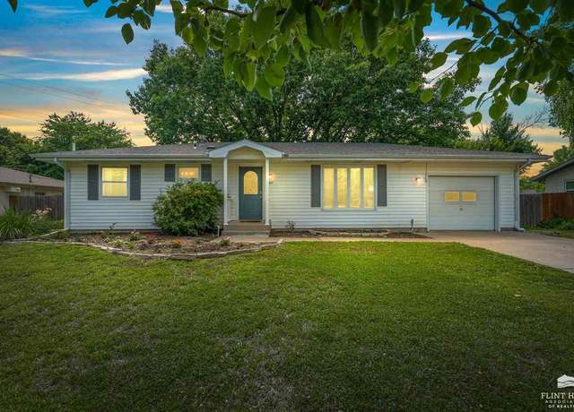 Property at 1917 Morning Glory Dr, Manhattan, KS 66502, 3 beds, 2.5 baths