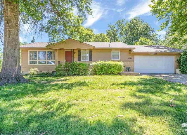 Property at 2300 Browning Ave, Manhattan, KS 66502, 5 beds, 3 baths