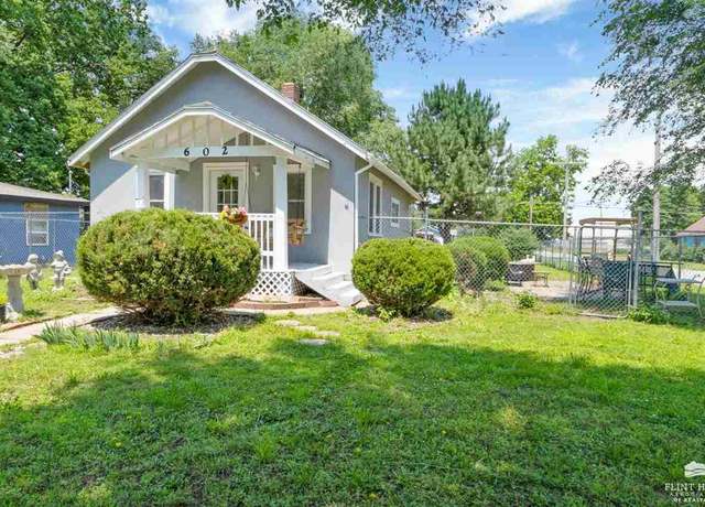 Property at 602 W 13th St, Junction City, KS 66441, 3 beds, 2 baths