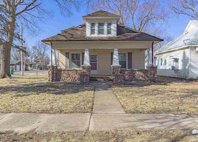 Property at 300 Main St St, Mcfarland, KS 66501, 3 beds, 1.5 baths