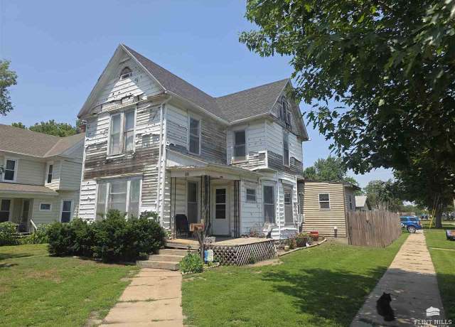 Property at 115 SE 2nd St, Abilene, KS 67410, 3 beds, 2 baths