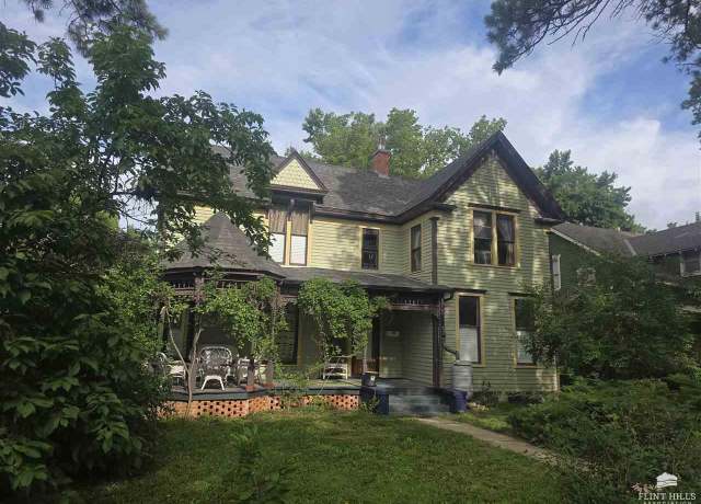 Property at 802 N Cedar St, Abilene, KS 67410, 6 beds, 2 baths
