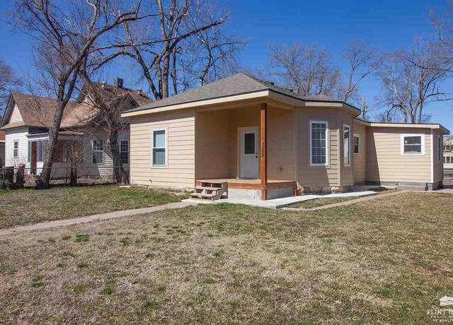 Property at 122 W 14th St, Junction City, KS 66441, 3 beds, 1 bath