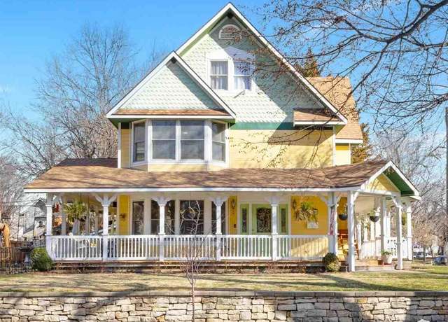 Property at 900 Fremont St, Manhattan, KS 66502, 4 beds, 3.5 baths