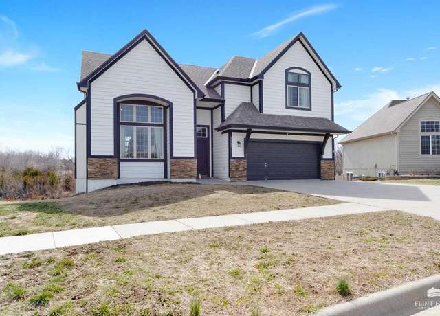 Property at 2507 Sandpiper Ct, Junction City, KS 66441, 4 beds, 2.5 baths