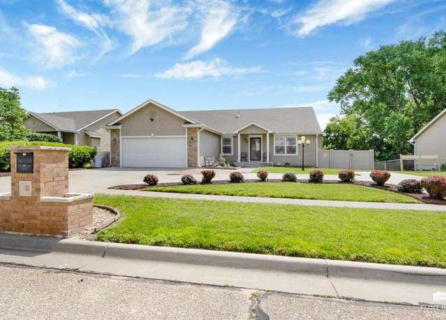 Property at 1331 Spring Hill Dr, Junction City, KS 66441, 4 beds, 3 baths