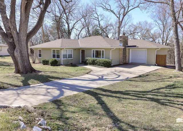 Property at 925 Wildcat Rdg, Manhattan, KS 66502, 4 beds, 2 baths