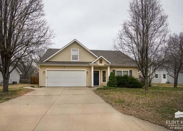 Property at 722 Fairman Dr, Manhattan, KS 66503, 3 beds, 2.5 baths