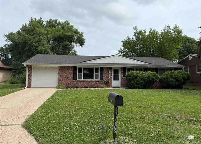 Property at 1825 Cassell Rd, Manhattan, KS 66502, 3 beds, 1.5 baths