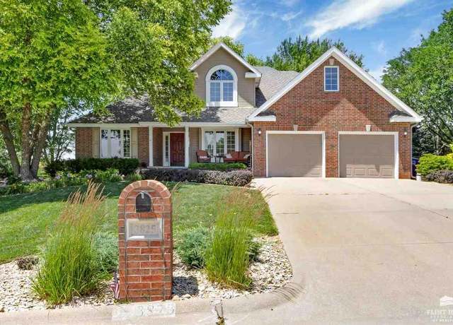 Property at 3825 Kates Ct, Manhattan, KS 66503, 6 beds, 3.5 baths