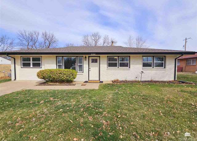 Property at 2404 Himes Rd, Manhattan, KS 66502, 4 beds, 2 baths
