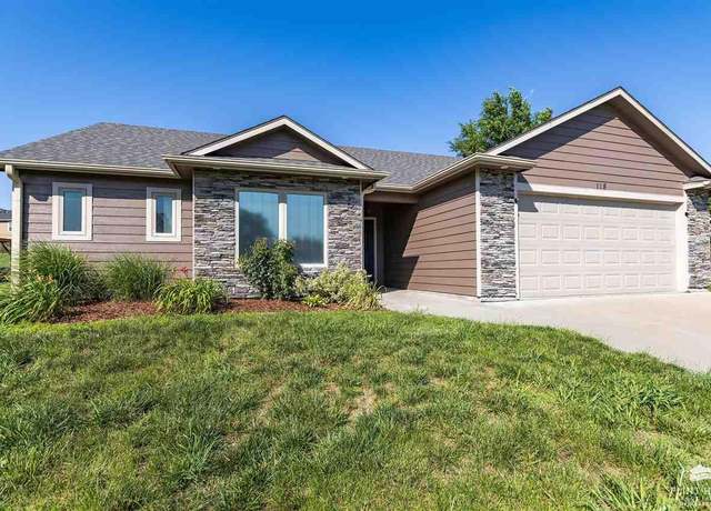 Property at 118 Prairie Meadow Dr, St. George, KS 66535, 3 beds, 2 baths