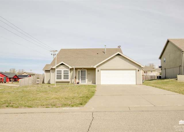 Property at 2718 Blaine Ct, Junction City, KS 66441, 4 beds, 2 baths