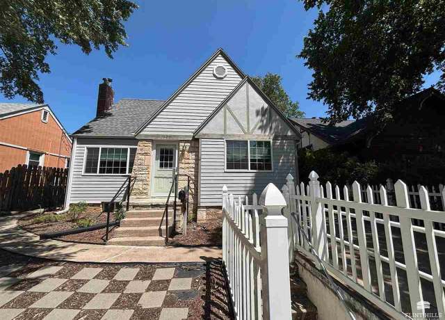Property at 527 W 6th St, Concordia, KS 66901, 2 beds, 1 bath