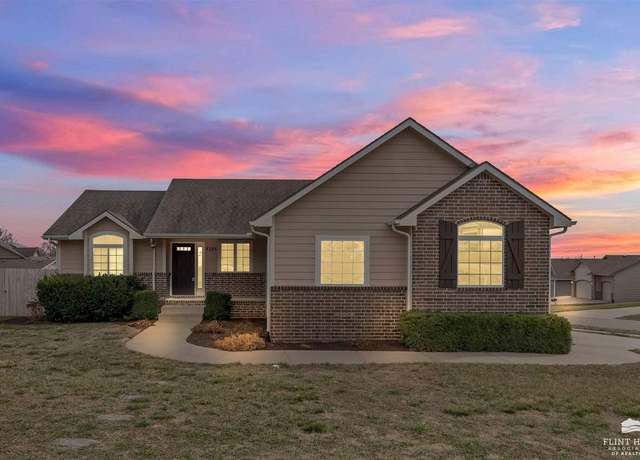 Property at 5125 Shadowridge Dr, Manhattan, KS 66503, 5 beds, 3 baths