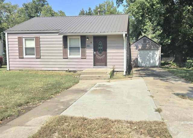 Property at 320 W 17th St, Junction City, KS 66441, 3 beds, 1.5 baths