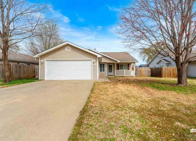 Property at 206 E 15th St, Junction City, KS 66441, 4 beds, 2 baths