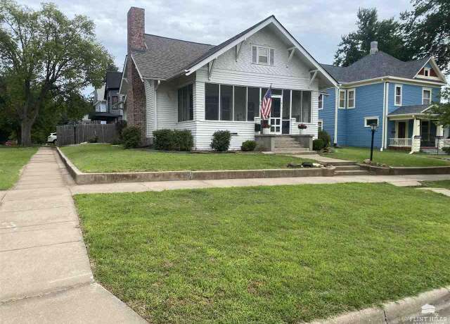Property at 911 N Cedar St, Abilene, KS 67410, 3 beds, 1.5 baths