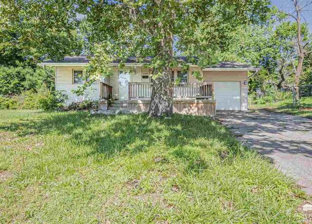 Property at 1409 Dries Cir, Junction City, KS 66441, 4 beds, 2 baths