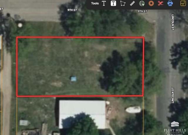 Property at 901 Lincoln St, Blue Rapids, KS 66411