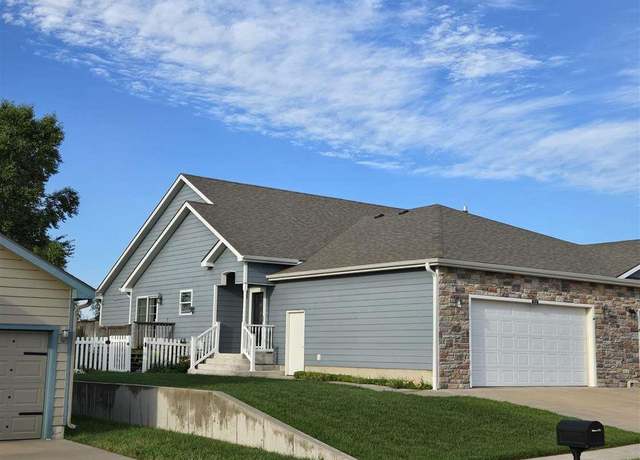 Property at 1713 NW 9th St, Abilene, KS 67410, 3 beds, 3 baths