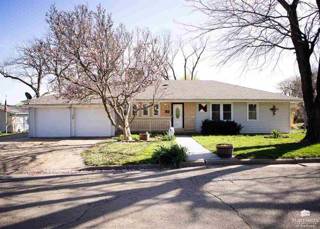 Property at 225 W 9th St, Chapman, KS 67431, 5 beds, 2 baths
